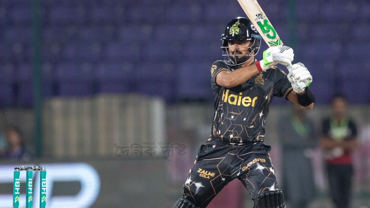   বাবর আজম উড়িয়ে দিলেন গেইলের রেকর্ড