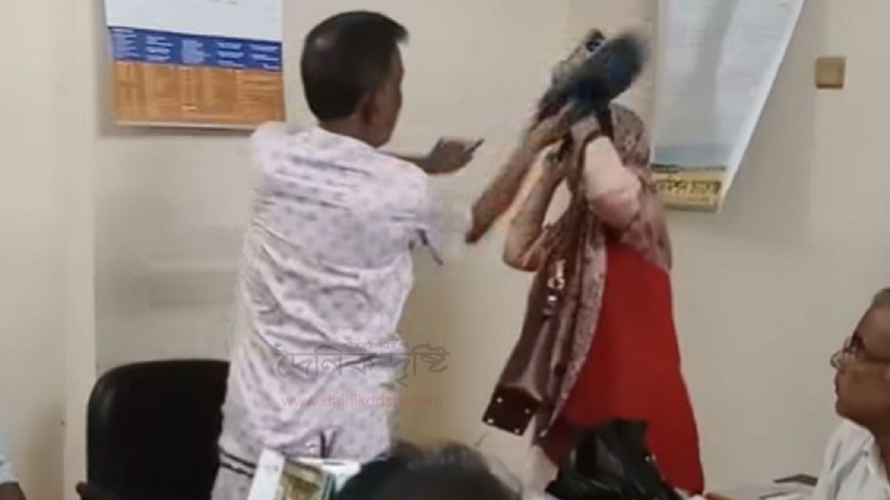 পরীক্ষাকেন্দ্রে ঢুকে শিক্ষিকাকে জুতাপেটা করলেন বিএনপি নেতা