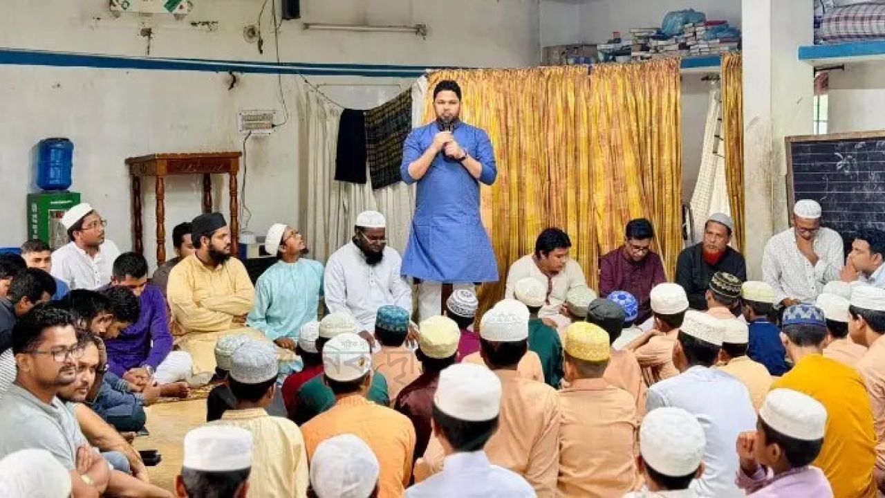 বিএনপির প্রতিষ্ঠাবার্ষিকীতে এতিমদের সঙ্গে ছাত্রদলের মধ্যাহ্নভোজ